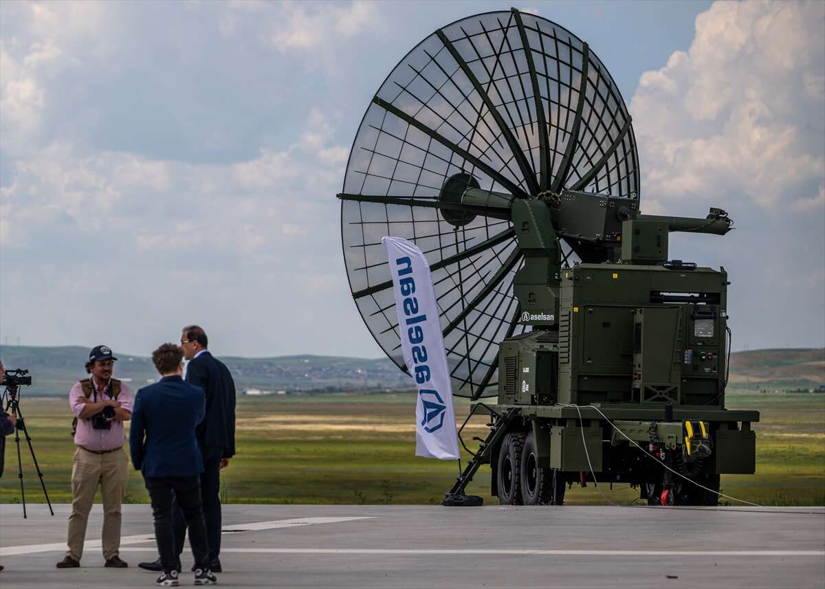 ÇELİKKUBBE gövde gösterisi yaptı! Dron sürüsüne karşı yerli kalkan devrede 14